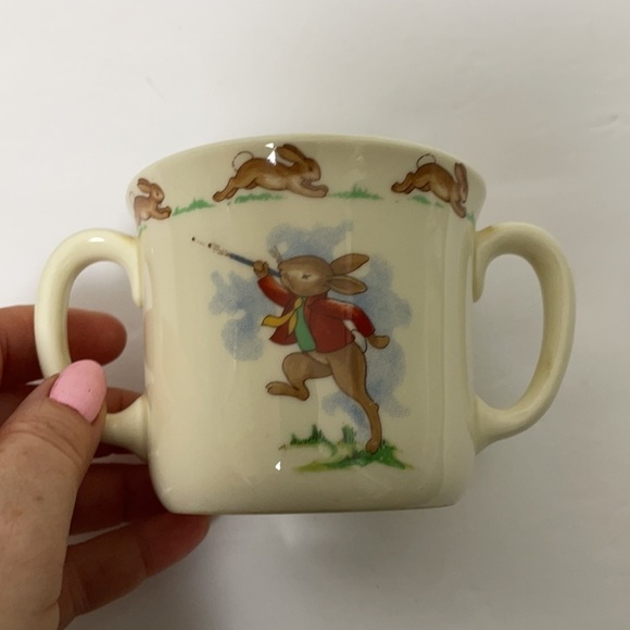 Royal Doulton “Bunnykins” English Fine Bine China Double Handle Mug - Picture 8 of 11